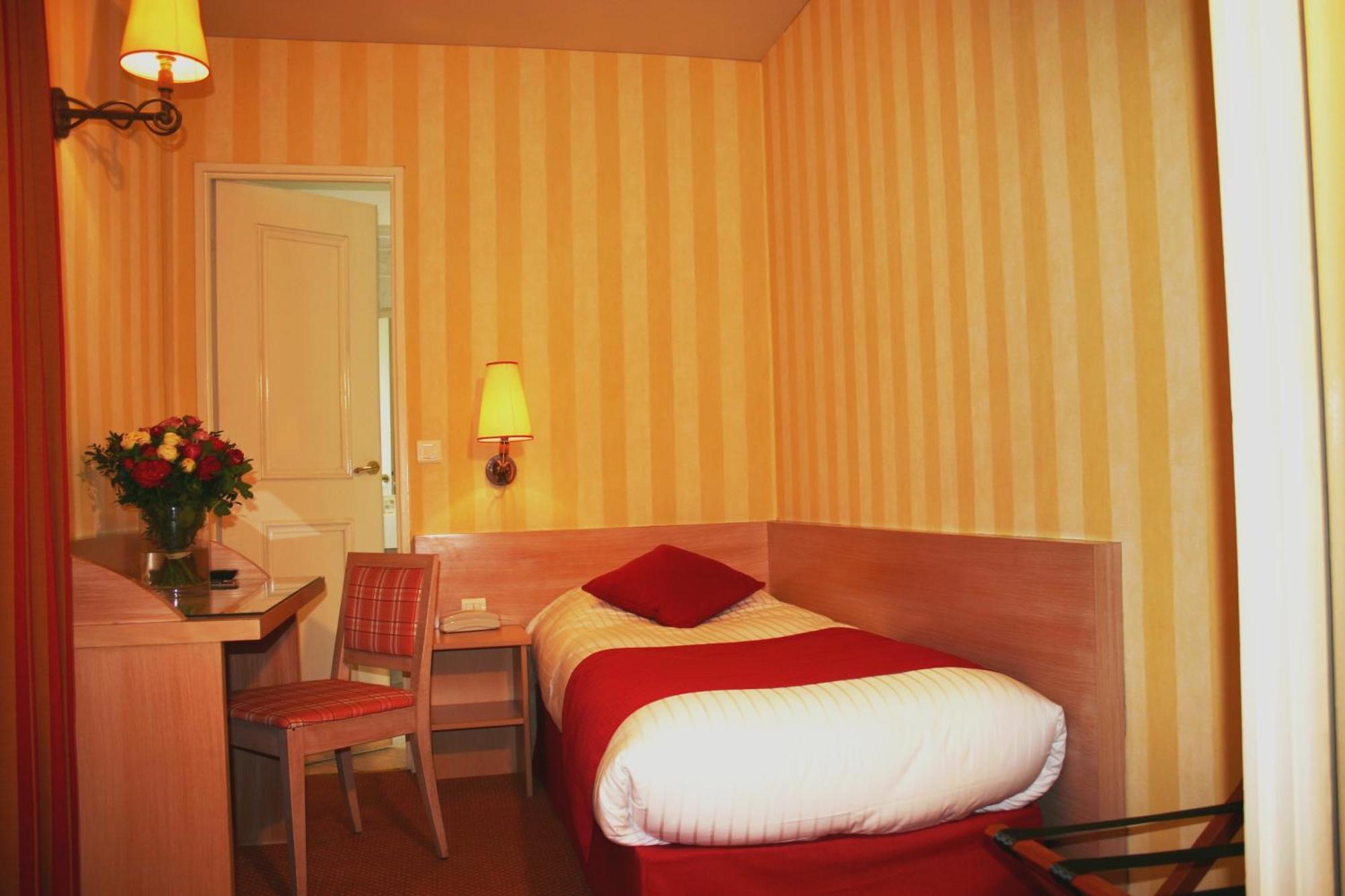 Hotel Delambre Paris Dış mekan fotoğraf